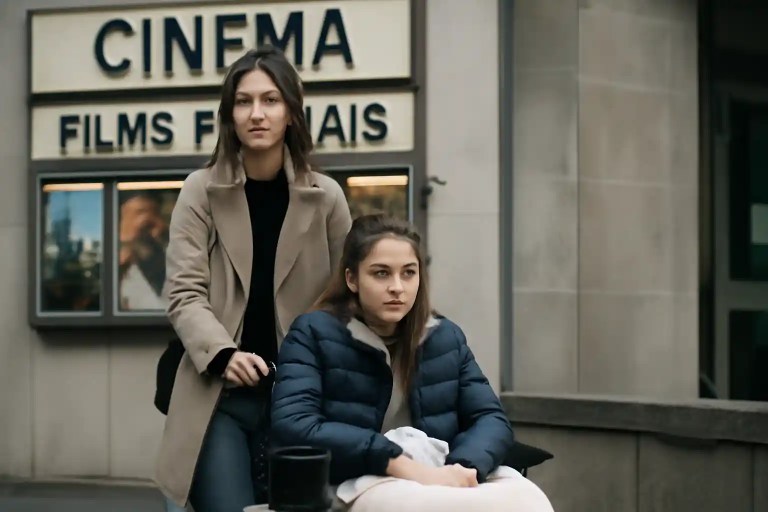 Qui brille au combat : un premier film sur l’errance